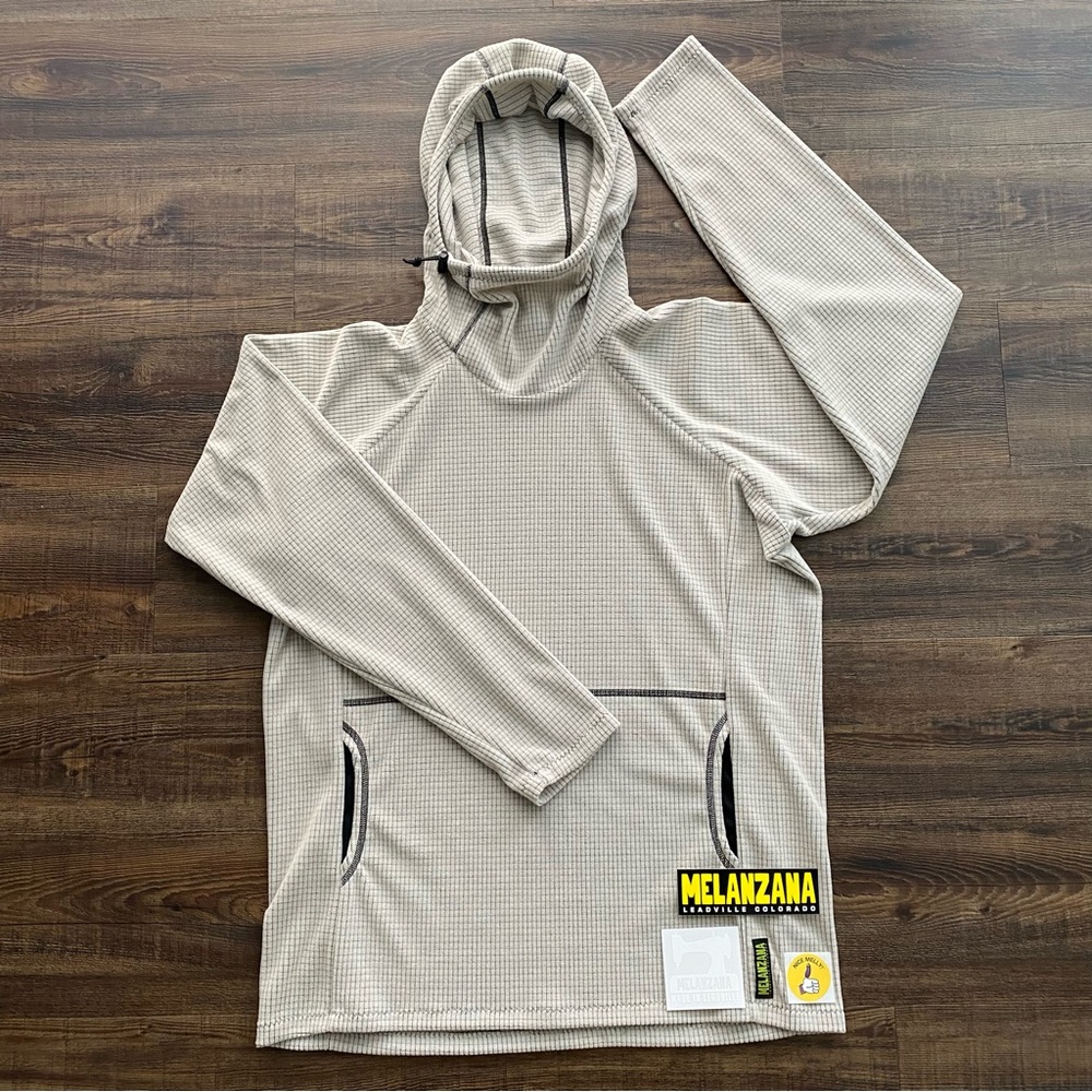 🐼🏔 2024 Melanzana V2 Microgrid Hoodie Mens Large Melly All Fog Color